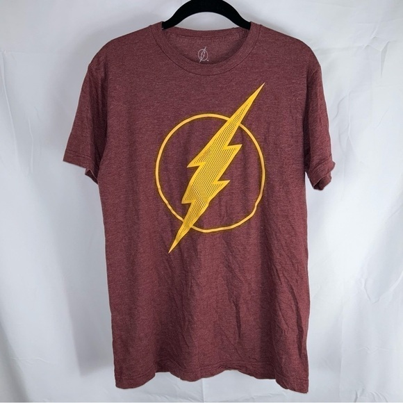 The Flash Tee Graphic Shirt DC Comics Short Sleeve Crewneck Pullover Unisex Top - Picture 3 of 9